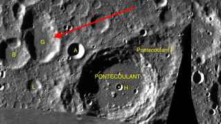 Стрелка указывает на вероятное место последнего упокоения «Луны-25»